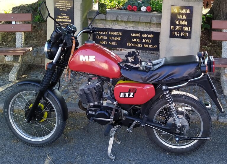 Uvodní foto pro automotive kategorii - motorka MZ 150 ETZ.