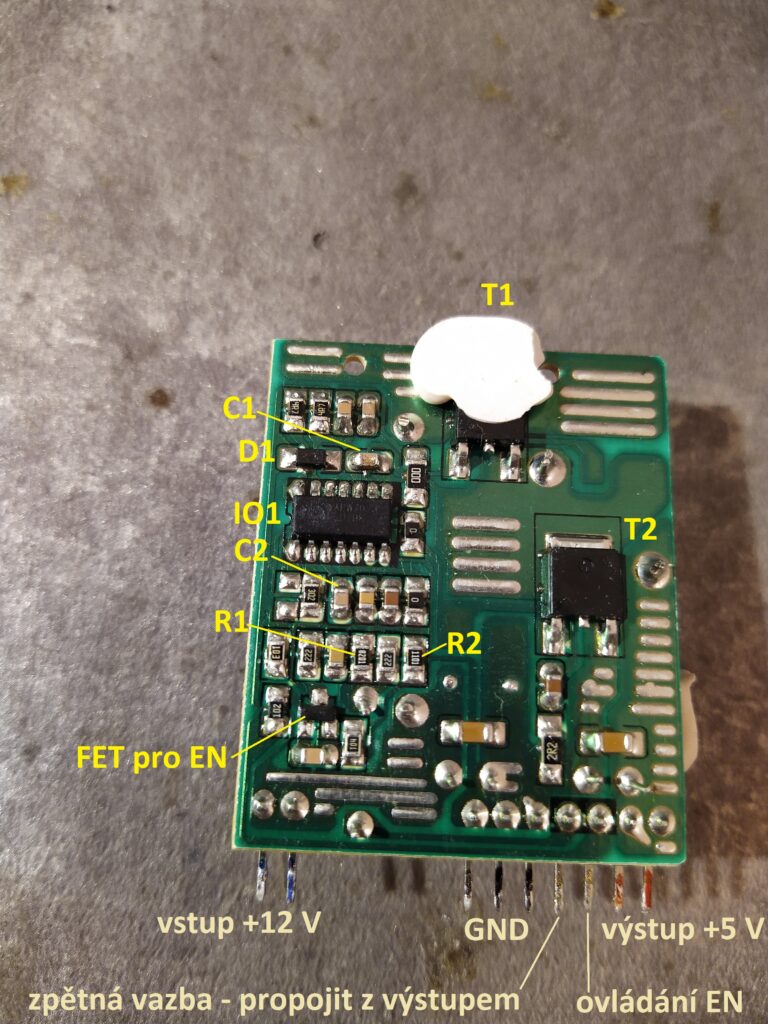 Pozice hlavních komponent step-down pro +5 V. Číslování součástek dle katalogového zapojení.