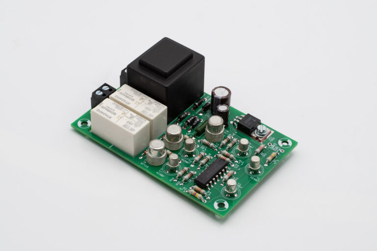 Elektronika softstartéru pro svářečky bez krabičky.