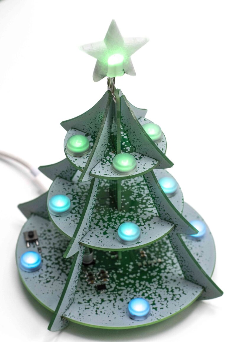 LED svíticí vánoční stromeček.